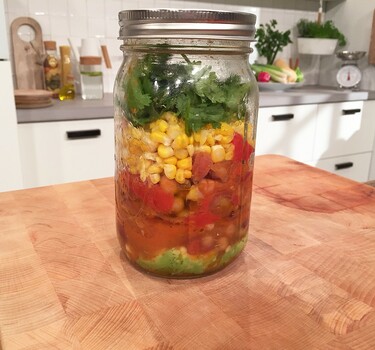 Mexicaanse bonensalade in een pot