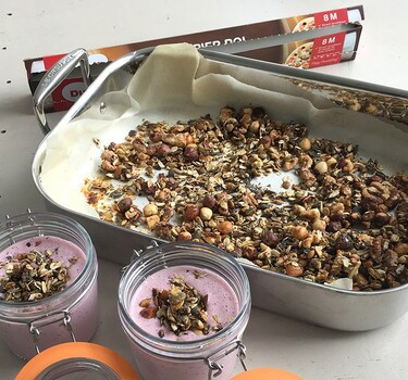 Fruitslush met huisgemaakte cruesli