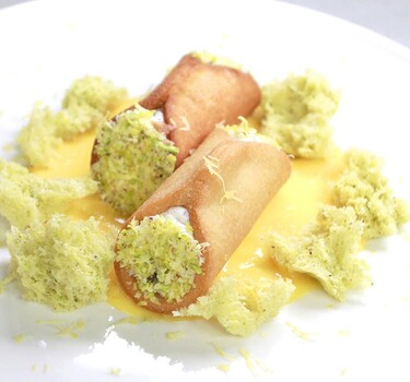 Cannoli met luchtige ricotta en limoncello advocaat