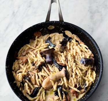 Pasta met paddenstoelen en knoflook