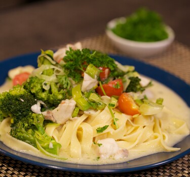 Pasta met romige vissaus