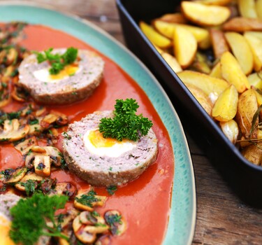 Vogelnestjes in tomatensaus