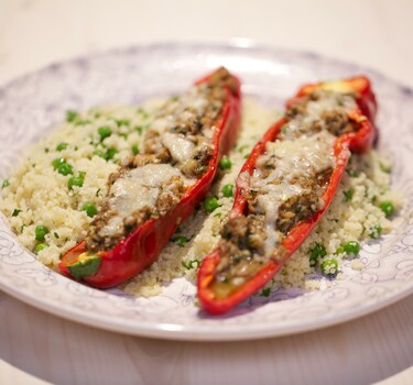 Gevulde zoete puntpaprika’s met couscous