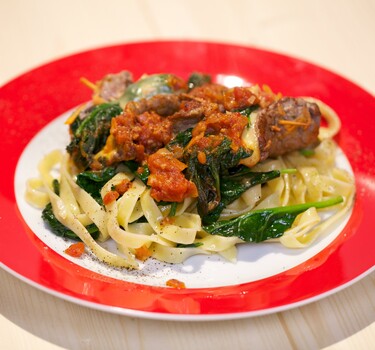 Biefstukrolletjes met tagliatelle