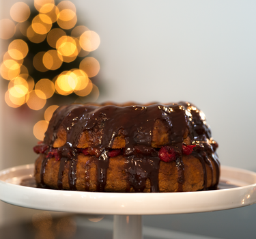 Tulband met cranberrycompote en karamelsaus