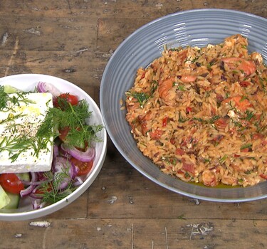 Griekse stijl garnalen in tomatensaus