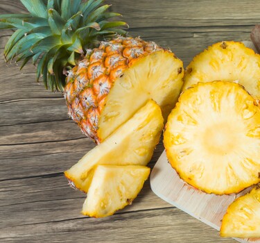 Ananas snijden