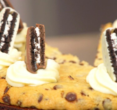 Brownie oreo chocolate chip cookie cheesecake