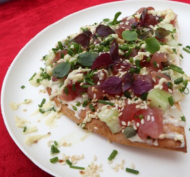 Flammkuchen met tonijn en wasabimayonaise