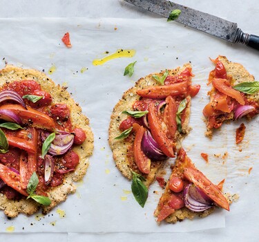 Bloemkoolpizza met citroentomaten