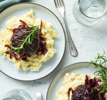 Gehaktballen met rodewijnjus en aardappel-selderijpuree