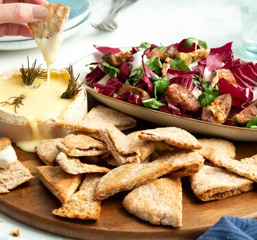 Fondue van camembert met vijgensalade