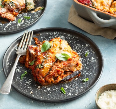 Melanzane met parmezaan en basilicum