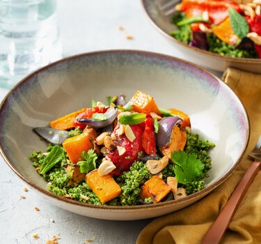 Quinoa met spinazie, cashewnoten en gepofte paprika