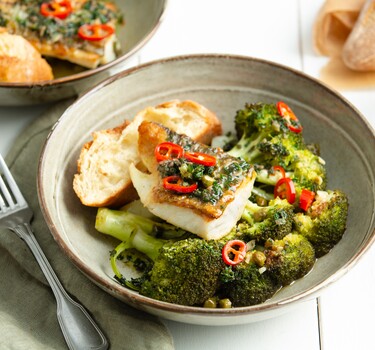 Bagna cauda met schelvis en broccoli