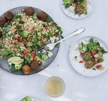 Tabouleh met bloemkool en falafel