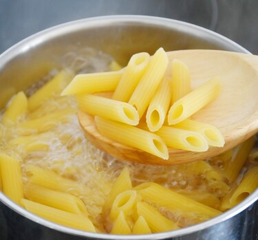 zout en olie pasta koken