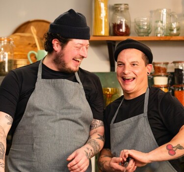 Job en Perry Suri food