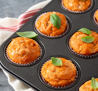 Pizza muffins