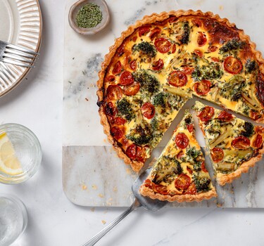 Quiche met cherrytomaat en broccoli