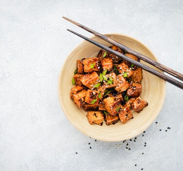 Tofu marinade met gember, honing en sojasaus 