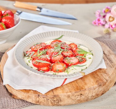 Snel met Mil Heat Aardbeien met dragon-suiker en crème fraîche  