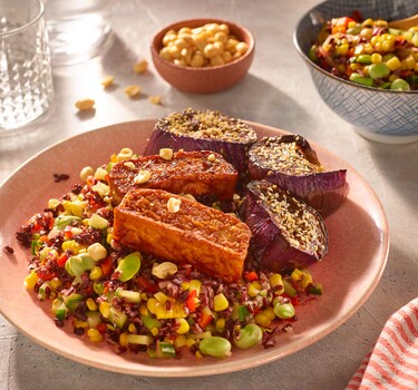 Zwarte-rijstsalade met tofu
