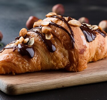 kinder bueno croissant