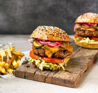 Zelfgemaakte cheeseburger- Ramons Buitenkeuken