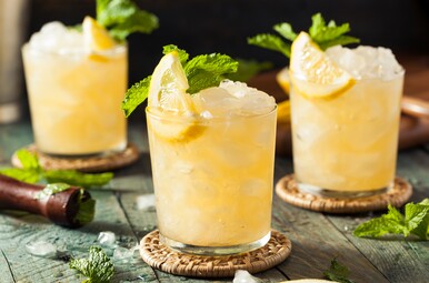 Limoncello spritz Miniatuurvoorbeeld