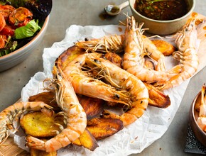 Gegrilde scampi met chimichurri Miniatuurvoorbeeld