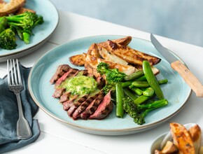 Steak met zelfgemaakte kruidenboter Miniatuur