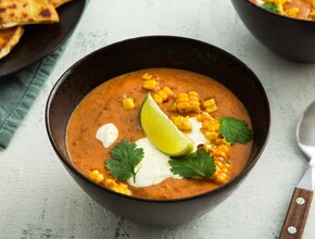Bruinebonensoep met quesadillas Miniatuur