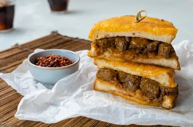 Tosti-rendang_24Kitchen_L.jpg
