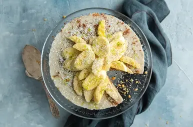 Kokostaartje met chocolade en banaan