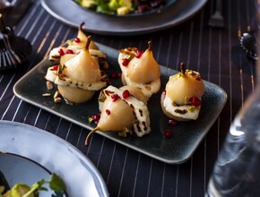 Witte-wijnpeertjes met Gegrilde Halloumi