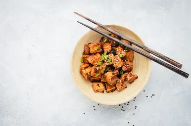 Tofu marinade met gember, honing en sojasaus 