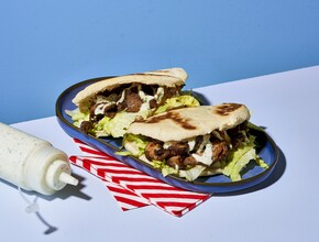 Pita kaas met shoarma 