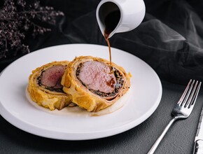 Gesneden beef wellington