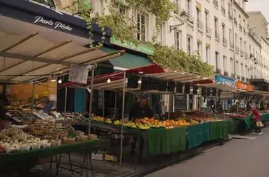 Markt met groentes in Parijs