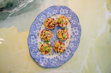 Gevulde smashed potatoes van Bibi's Bijgerechten.