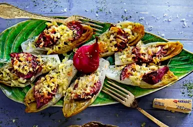 Gegratineerde witlof met stoofpeer en gruyère 