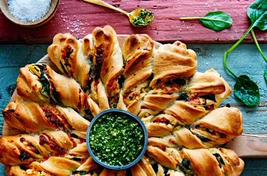 Gevuld sterbrood met spek, spinazie, rösti en mozzarella