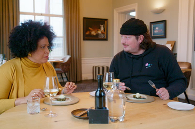 Perry en Tania aan het zuurkoolijs