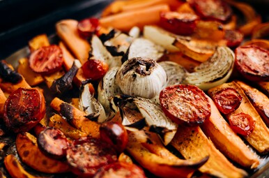 Traybake met pompoen en lamsworst