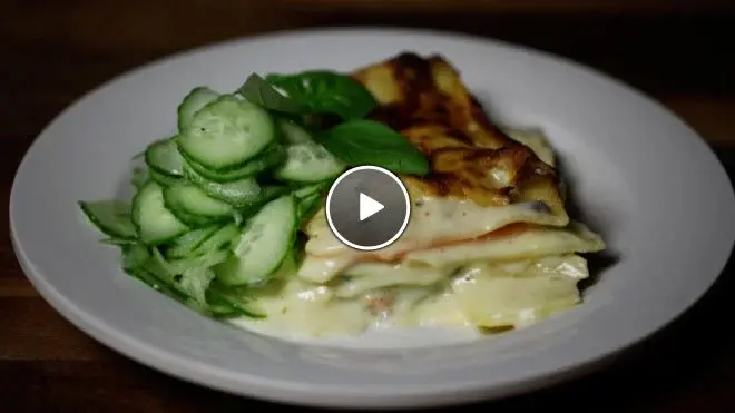 Groentelasagne met snelle komkommersalade