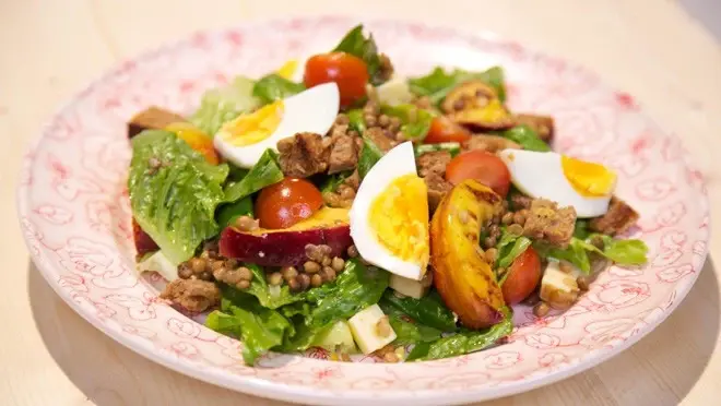 Gegrilde nectarinesalade