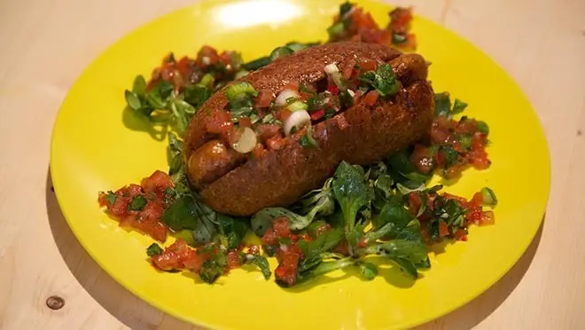 Pittige merguezdogs met salsa