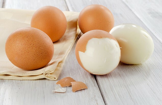 Netto melk wit waterstof Hoe (lang) kun je gekookte eieren bewaren? - 24Kitchen