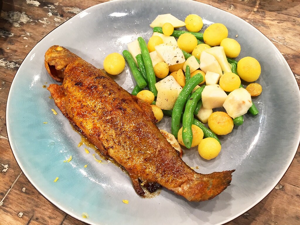 Spicy gepaneerde forel recept 24Kitchen